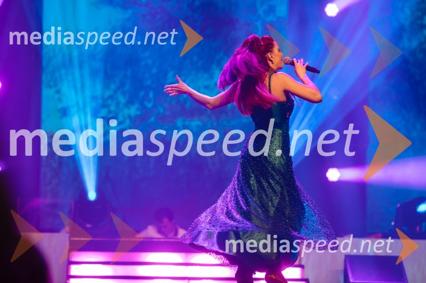  Tanja Žagar, pevkaGlasbeno plesni spektakel s Tanjo Žagar