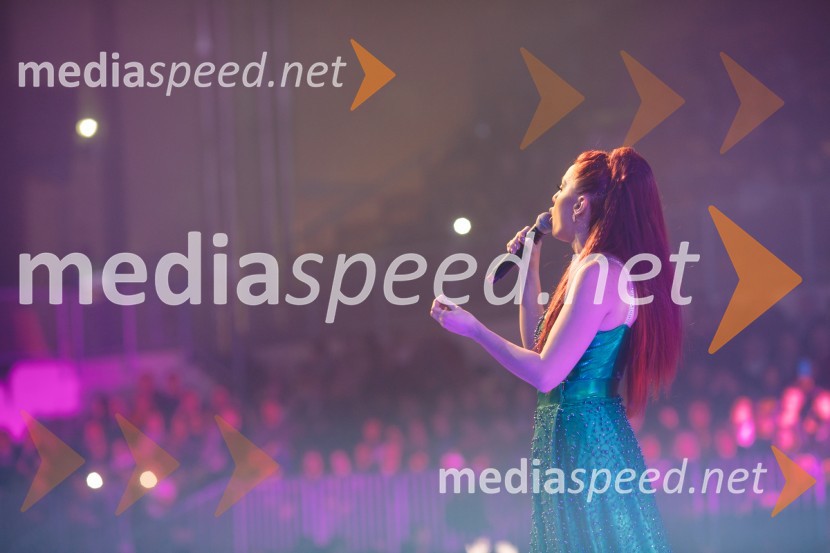  Tanja Žagar, pevkaGlasbeno plesni spektakel s Tanjo Žagar