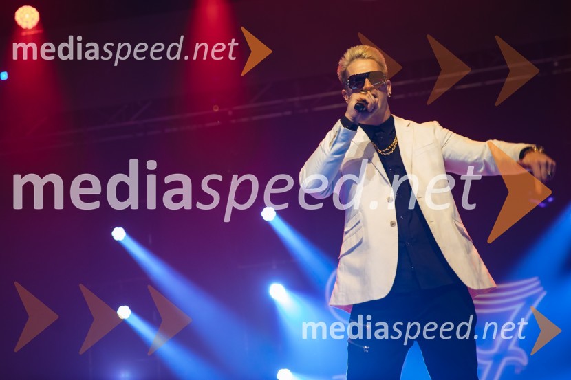 Glasbeno plesni spektakel s Tanjo Žagar