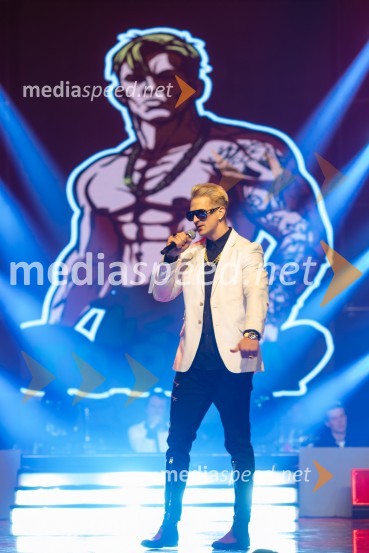 Glasbeno plesni spektakel s Tanjo Žagar