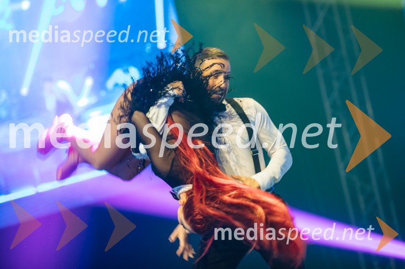 Glasbeno plesni spektakel s Tanjo Žagar