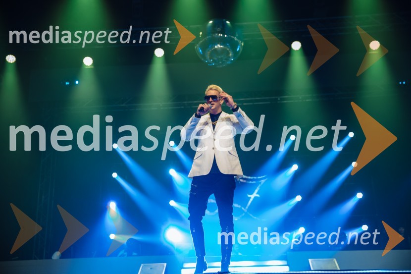 Glasbeno plesni spektakel s Tanjo Žagar