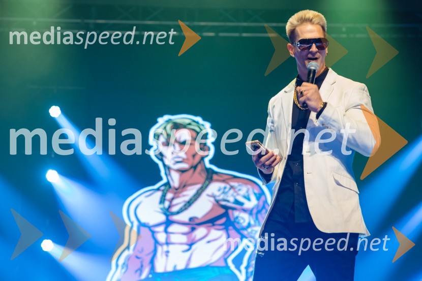 Glasbeno plesni spektakel s Tanjo Žagar