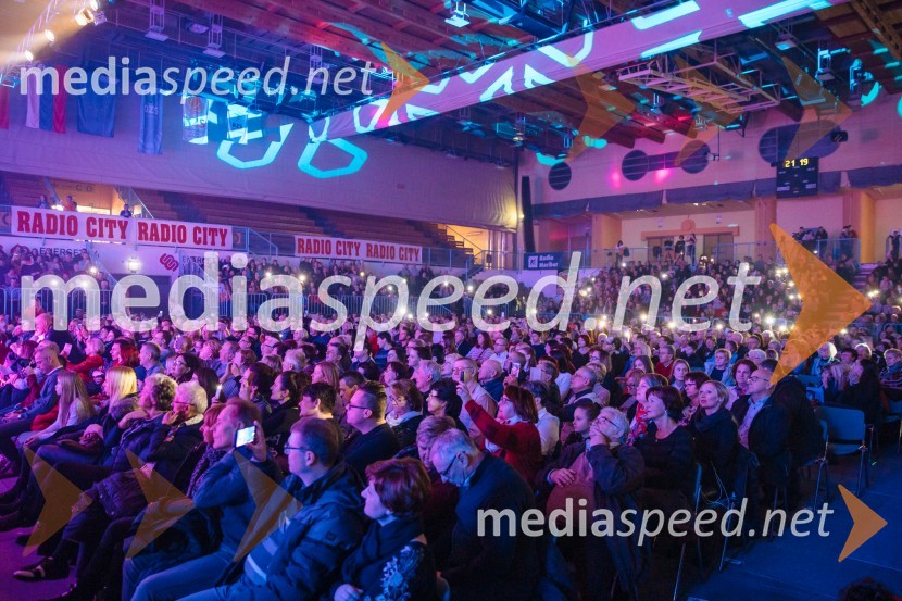 Glasbeno plesni spektakel s Tanjo Žagar