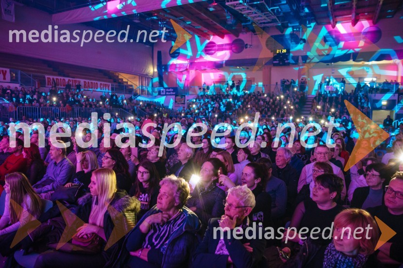 Glasbeno plesni spektakel s Tanjo Žagar