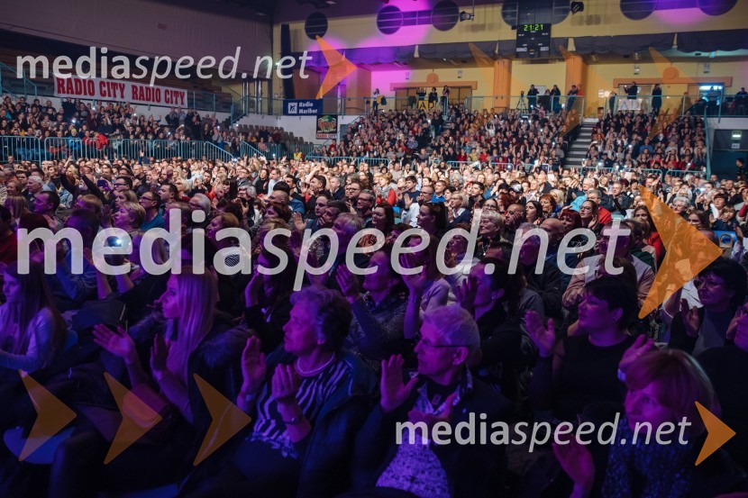 Glasbeno plesni spektakel s Tanjo Žagar