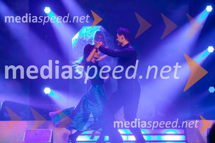 Glasbeno plesni spektakel s Tanjo Žagar