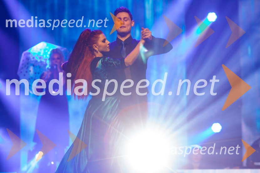 Glasbeno plesni spektakel s Tanjo Žagar