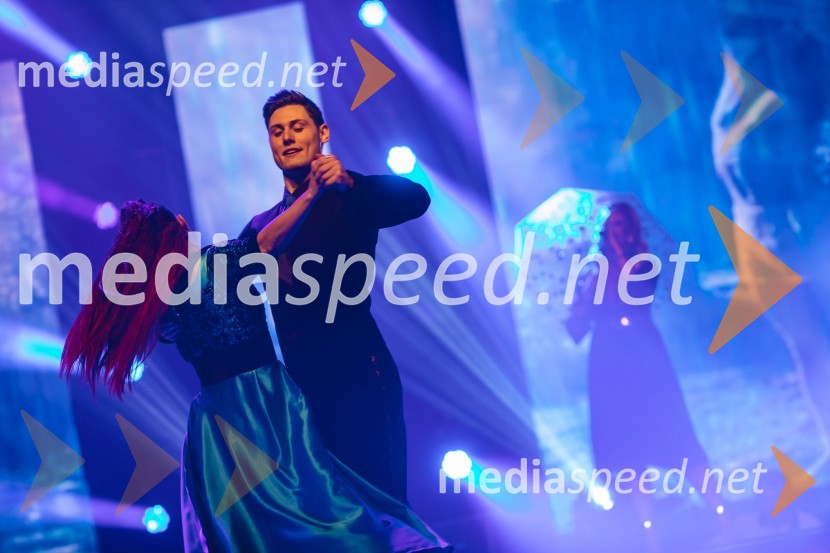 Glasbeno plesni spektakel s Tanjo Žagar