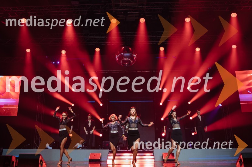 Glasbeno plesni spektakel s Tanjo Žagar