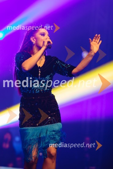 Glasbeno plesni spektakel s Tanjo Žagar