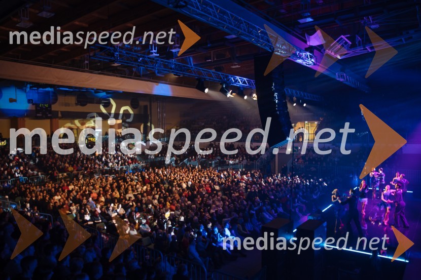 Glasbeno plesni spektakel s Tanjo Žagar