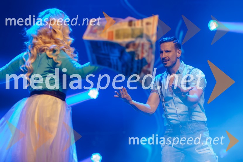 Glasbeno plesni spektakel s Tanjo Žagar