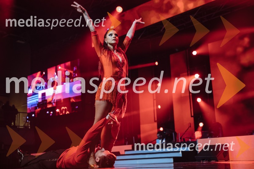 Glasbeno plesni spektakel s Tanjo Žagar