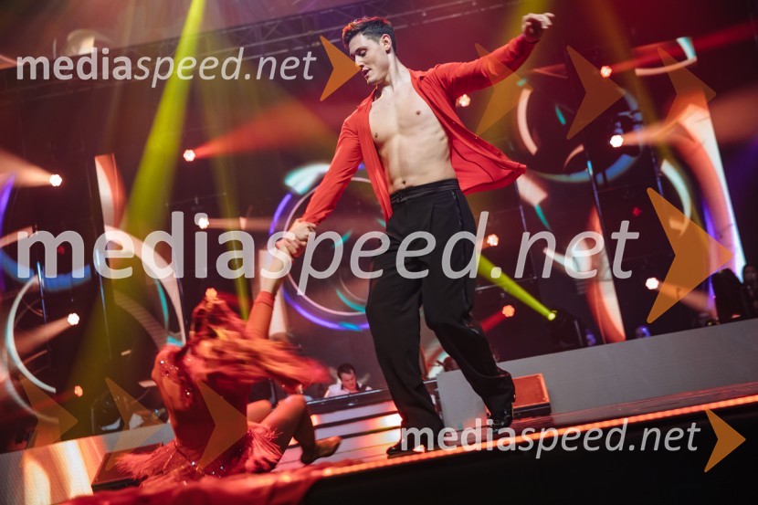 Glasbeno plesni spektakel s Tanjo Žagar