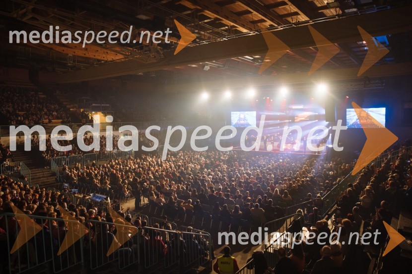 Glasbeno plesni spektakel s Tanjo Žagar