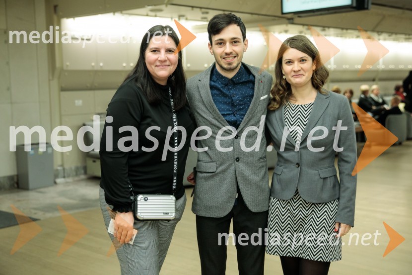  Teja Pelko, novinarka, Svet24;  ... ;  ... 2020, premiera drame