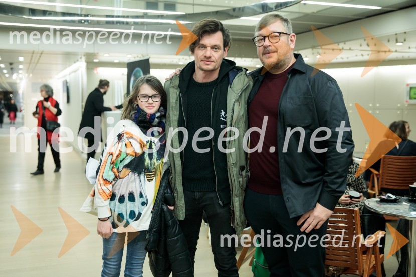  ... ;  ... ;  Robert Waltl, direktor, Mini teater2020, premiera drame