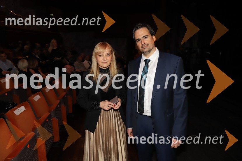  Marija  Miličevič, marketing, Večer;  Miha Klančar, direktor za področje prodaje in marketinga, Večer d.d.Bob leta 2019 zdravnici in humanitarki Ninni Kozorog