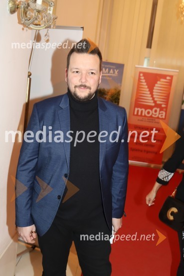  Denis Bende Živčec, novinar, VečerBob leta 2019 zdravnici in humanitarki Ninni Kozorog