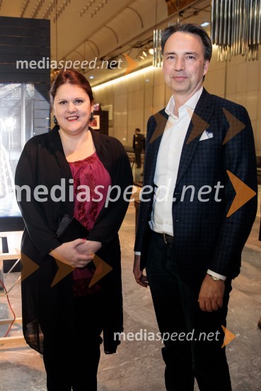  Uršula Cetinski, generalna direktorica, Cankarjev dom;  Tomislav Čizmić, direktor uprave, Mercator d. d.2020, premiera drame