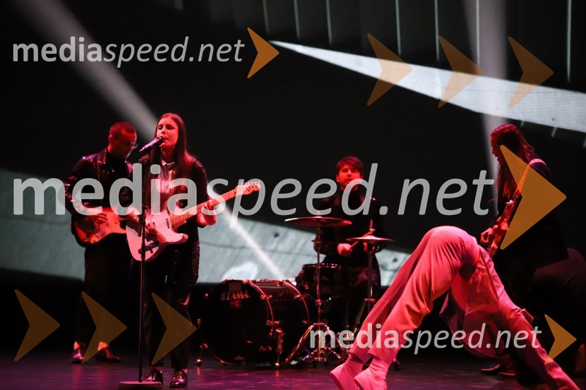 Koala VoiceBob leta 2019 zdravnici in humanitarki Ninni Kozorog