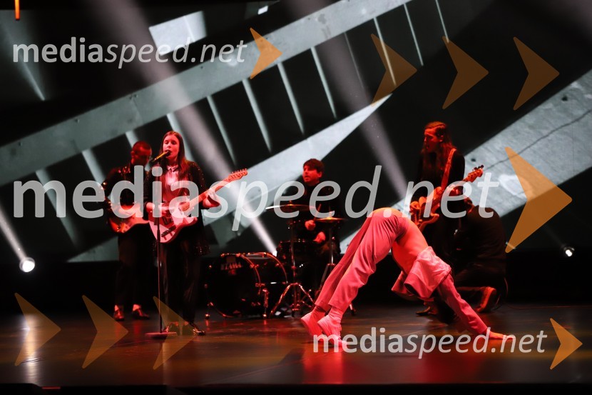 Koala VoiceBob leta 2019 zdravnici in humanitarki Ninni Kozorog