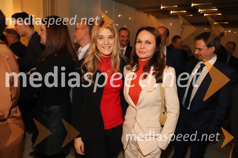  Ana  Milanez; dr. Mejra Festić, viceguvernerka, Banka SlovenijeBob leta 2019 zdravnici in humanitarki Ninni Kozorog