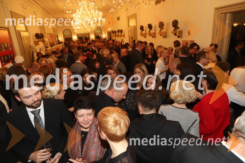 Bob leta 2019 zdravnici in humanitarki Ninni Kozorog