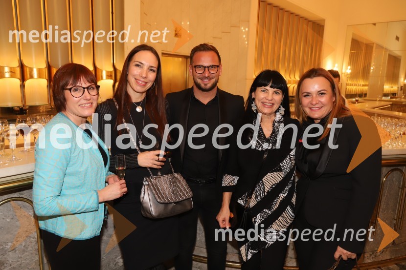  ... ;  ... ;  David  Klobasa, župan Občine Sveta Trojica in podjetnik; mag.  Helena  Cvikl, generalna direktorica direktorata za turizem - MGRT;  ... Bob leta 2019 zdravnici in humanitarki Ninni Kozorog