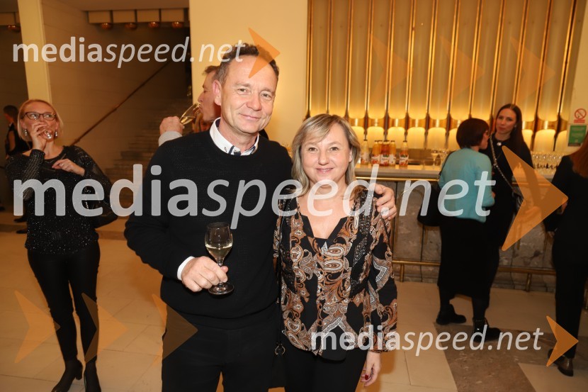  Rado Vračko, direktor, Expo biro d. o. o.;  Irena VračkoBob leta 2019 zdravnici in humanitarki Ninni Kozorog