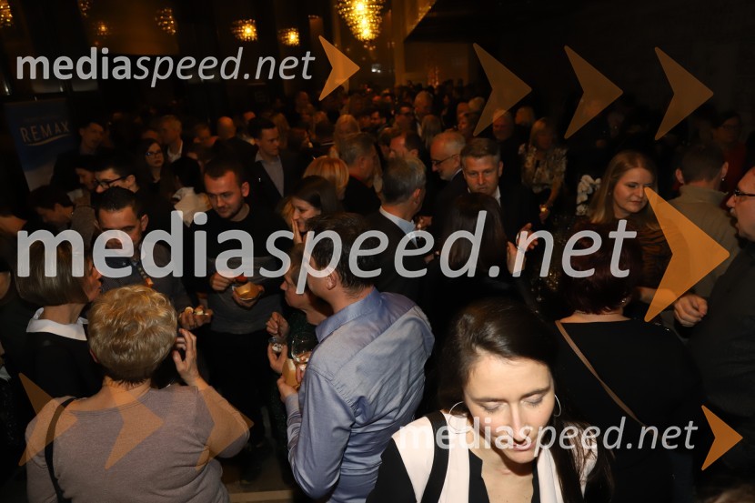 Bob leta 2019 zdravnici in humanitarki Ninni Kozorog