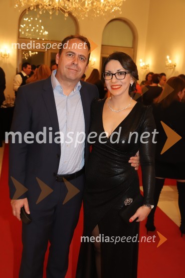 dr. Andrej Duh; dr. Emilija Stojmenova Duh, Fakulteta za elektrotehniko UL in ustanoviteljica digitalnega stičišča 4PDIHBob leta 2019 zdravnici in humanitarki Ninni Kozorog