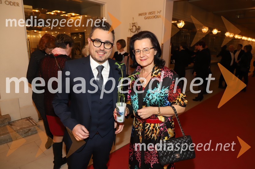  Matija Stepišnik, odgovorni urednik, Večer; dr. Verica Trstenjak, pravnicaBob leta 2019 zdravnici in humanitarki Ninni Kozorog