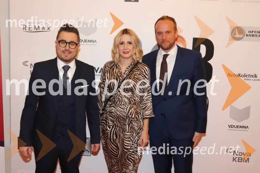  Matija Stepišnik, odgovorni urednik, Večer;  Natalija Cvetko, vodja projektov, Mediaspeed;  Uroš Hakl, direktor družbe Večer, d.o.o.Bob leta 2019 zdravnici in humanitarki Ninni Kozorog