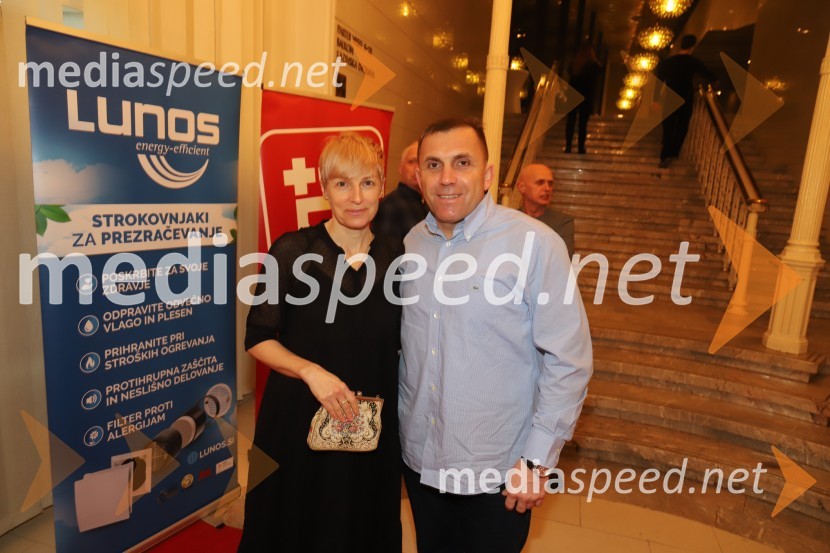  ... ;  Gorazd Koletnik, direktor Avto KoletnikBob leta 2019 zdravnici in humanitarki Ninni Kozorog