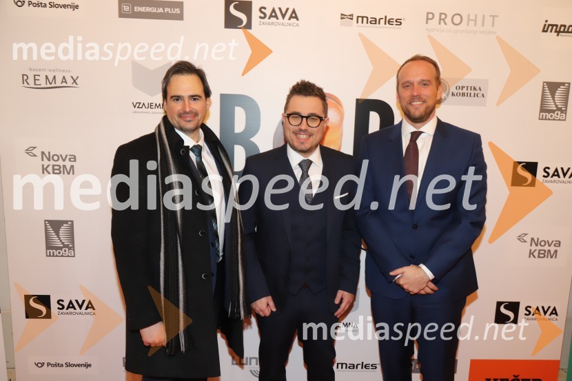  Miha Klančar, direktor za področje prodaje in marketinga, Večer d.d.;  Matija Stepišnik, odgovorni urednik, Večer;  Uroš Hakl, direktor družbe Večer, d.o.o.Bob leta 2019 zdravnici in humanitarki Ninni Kozorog