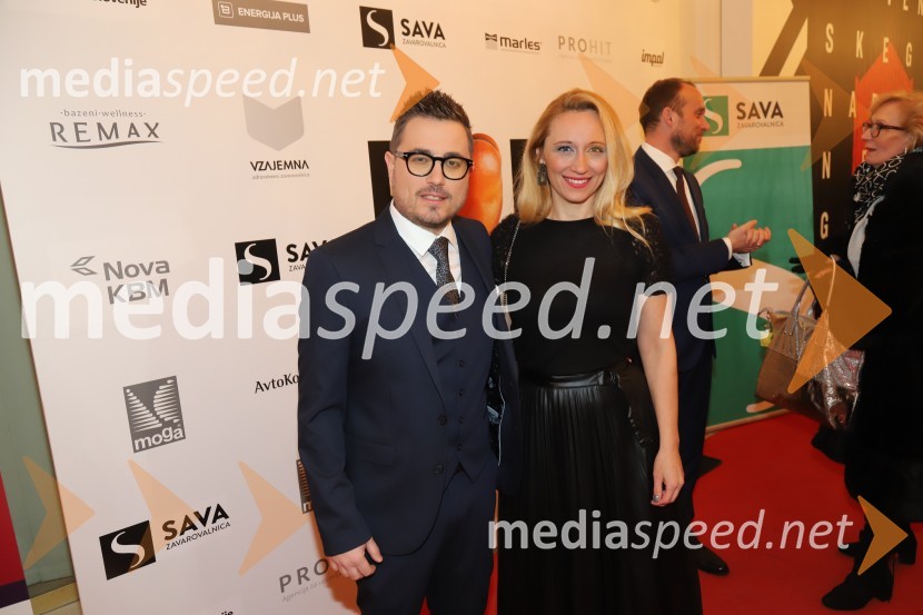  Matija Stepišnik, odgovorni urednik, Večer;  Nataša EmeršičBob leta 2019 zdravnici in humanitarki Ninni Kozorog