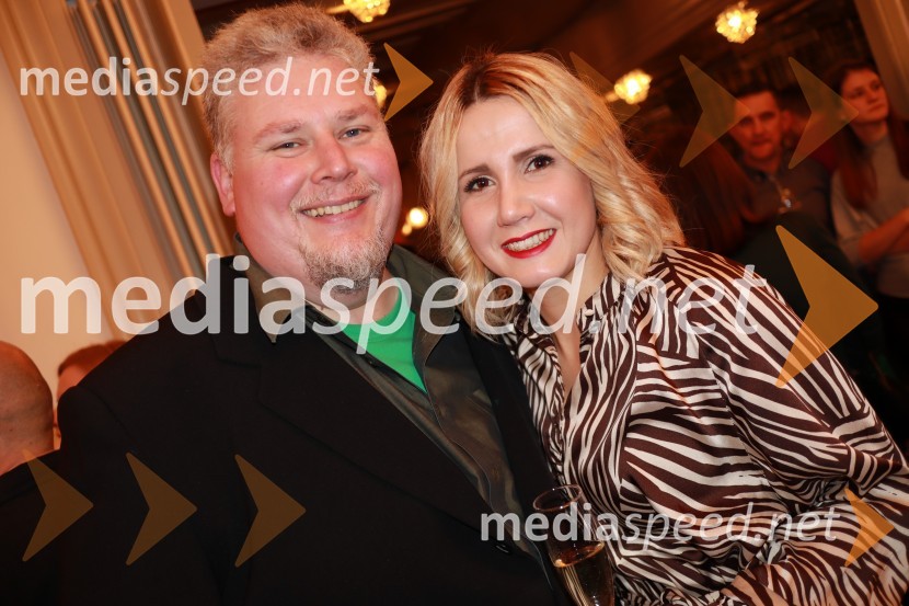  Gregor Grosman, Večer;  Natalija Cvetko, vodja projektov, MediaspeedBob leta 2019 zdravnici in humanitarki Ninni Kozorog