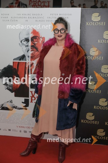  Urška Comino, samozaposlena v kulturiVsi proti vsem, premiera slovenskega filma