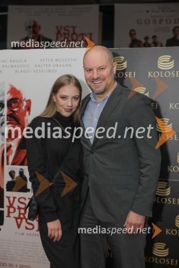  Vita  Balmazović;  Dejan Balmazović, namestnik generalnega direktorja Union hoteli d.d.Vsi proti vsem, premiera slovenskega filma