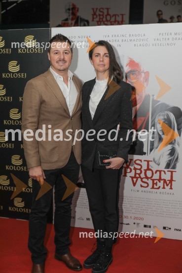  Gregor Klemenčič, Komunala Novo mesto;  Nina KlemenčičVsi proti vsem, premiera slovenskega filma