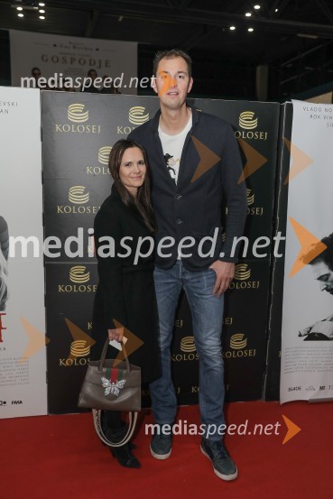  Nada Brezec;  Primož Brezec, nekdanji slovenski košarkarVsi proti vsem, premiera slovenskega filma