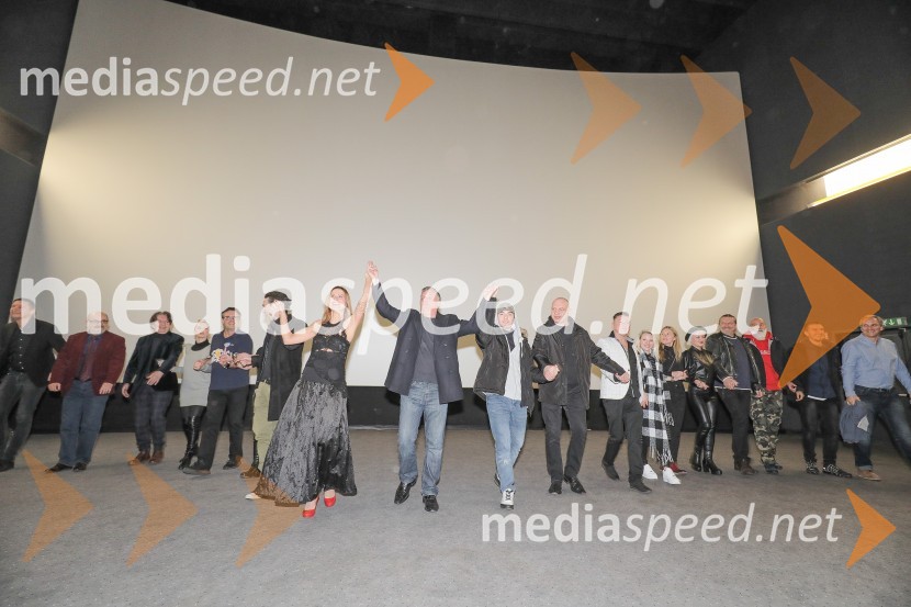 Vsi proti vsem, premiera slovenskega filma