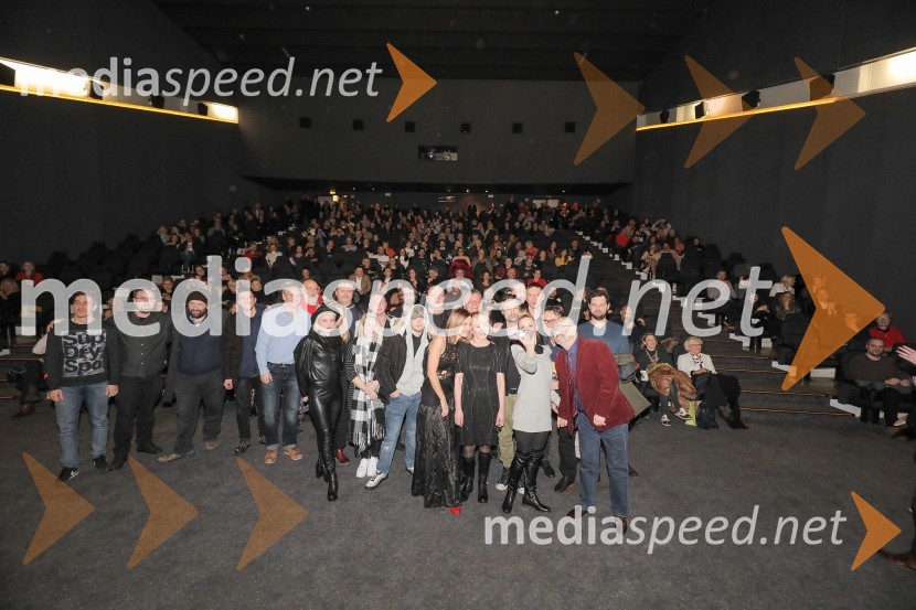 Vsi proti vsem, premiera slovenskega filma