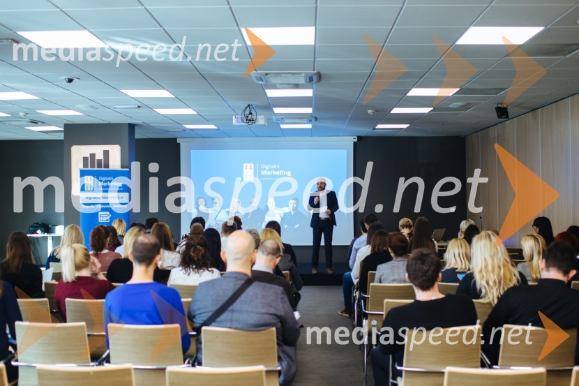 Digitalni laboratorij: Uporabni recepti za večjo prodajo na spletu