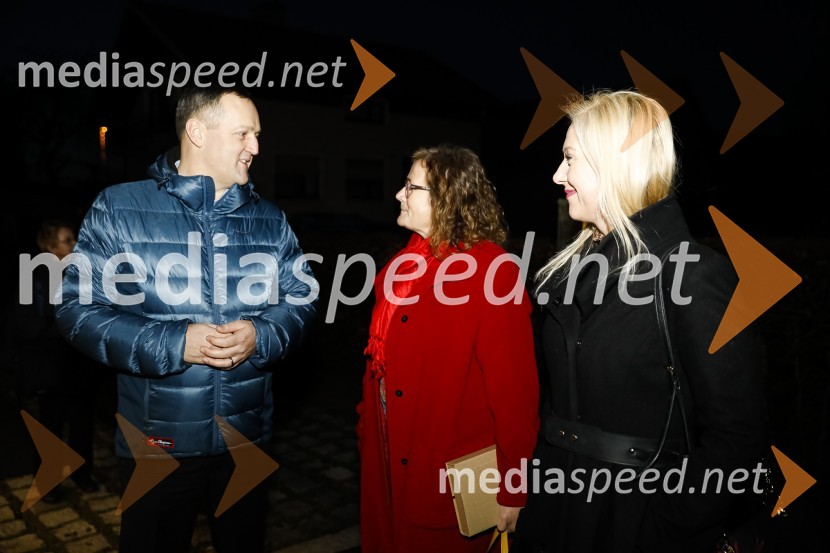  ... ;  ... ;  Klaudija Javornik, Adacta d.o.o.Pogovor o inovativnosti z mag. Metko Svetlin, dr. Mihom Škerlavajem in mag. Tomažem Laniškom