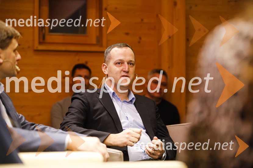 Pogovor o inovativnosti z mag. Metko Svetlin, dr. Mihom Škerlavajem in mag. Tomažem Laniškom