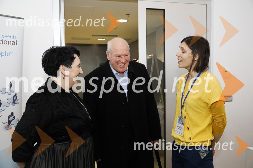 Januarski pogovor, Profiles International