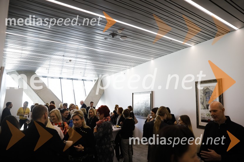 Januarski pogovor, Profiles International